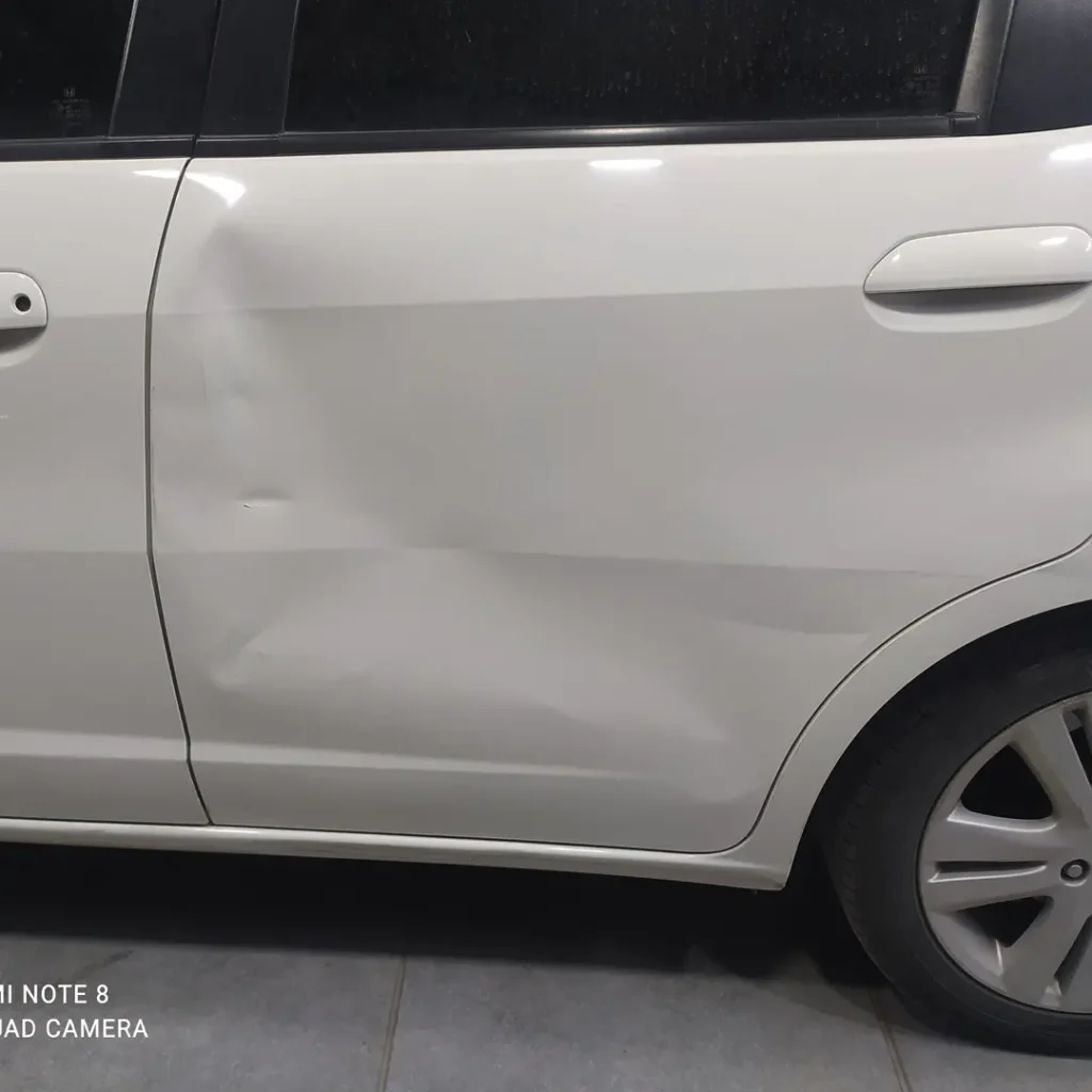 Honda Civic Sol Kapı Göçük Düzeltme - Öncesi