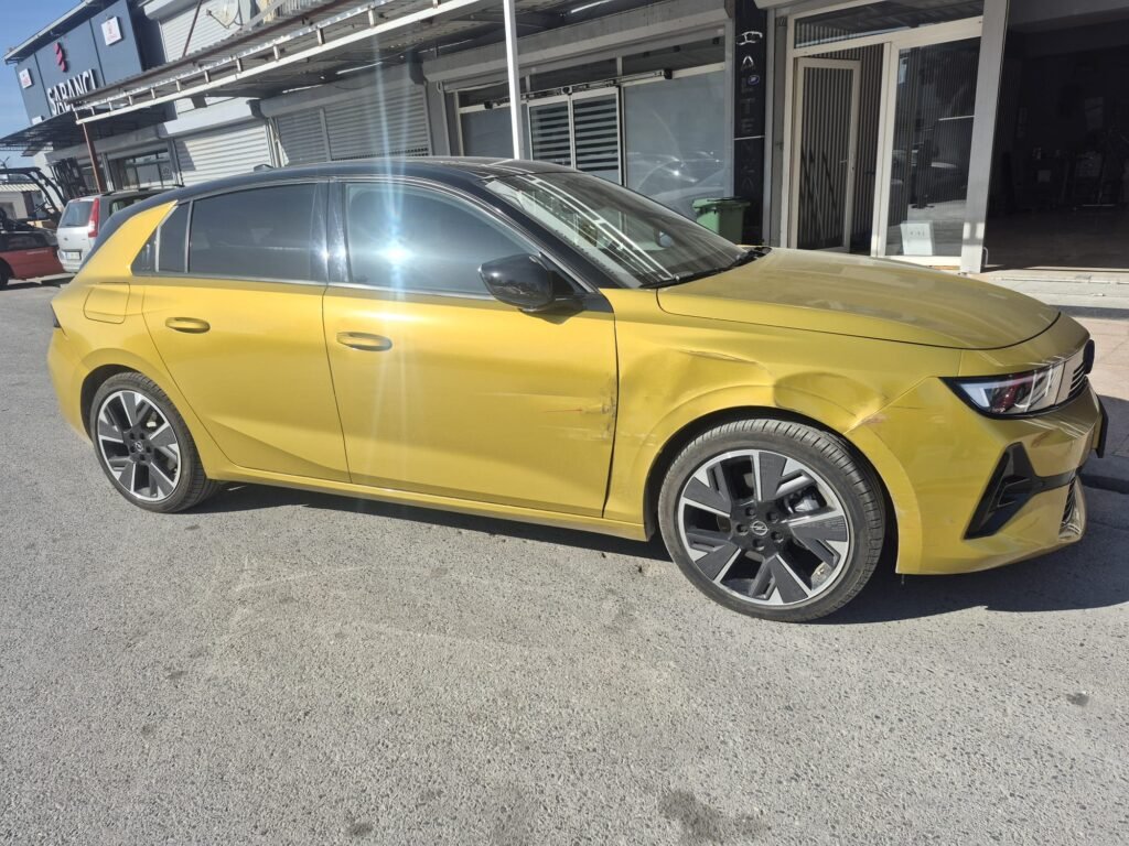 Opel Astra Boyasız Göçük Düzletme İşlemi - Öncesi
